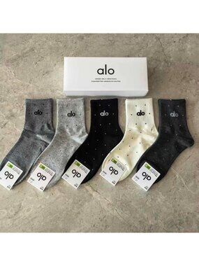 A32- ALO Yoga Women's Micro Dot Neutral Half-Crew Socks 5-Pair Box Set